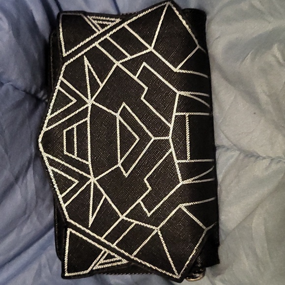 Loungefly Black Panther Wakanda Forever Wallet - Picture 2 of 4